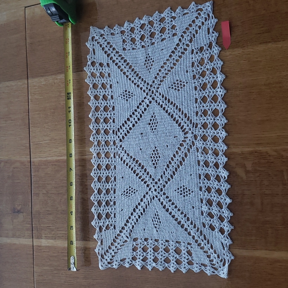 Handmade doili table decor 4